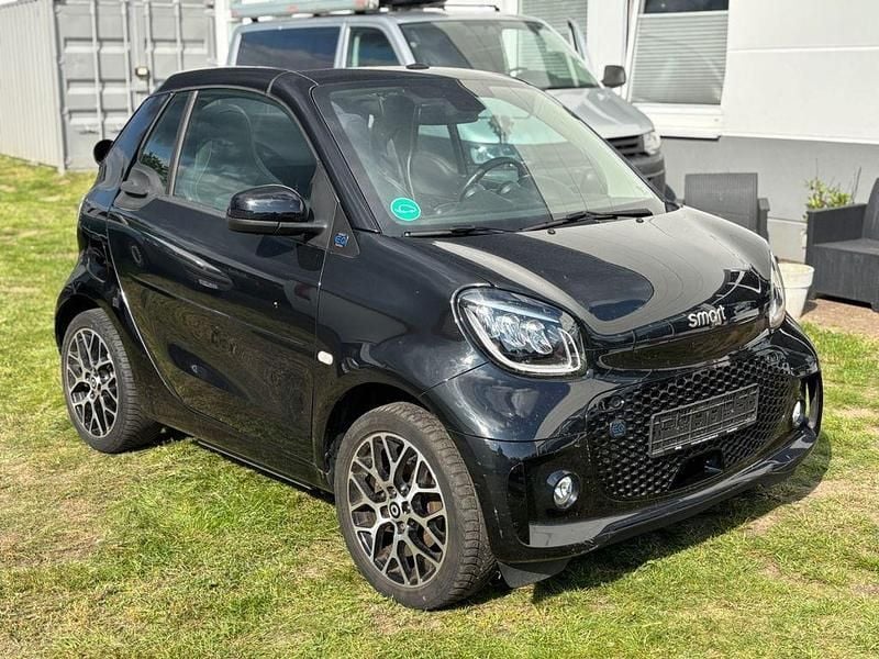 Schwarz Gebraucht 2020 Smart ForTwo Electric Drive Prime Exclusive Cabrio | 11.750 € (Superpreis) - Bild 1/4