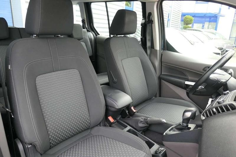 Second-hand Ford Transit 99 CP (72 kW) 2021 Negru Break