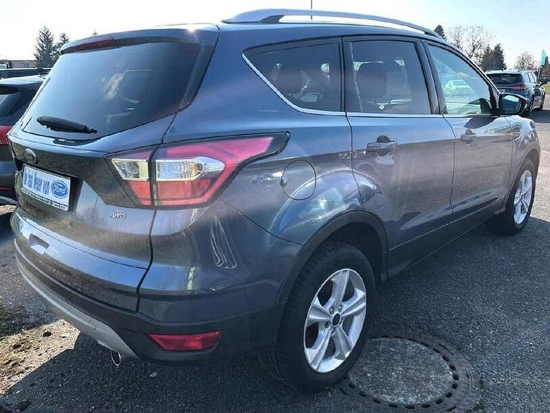 Gebraucht Ford Kuga Cool & Connect 150 PS (110 kW) 2019 Chromablau metallic (metallic) SUV
