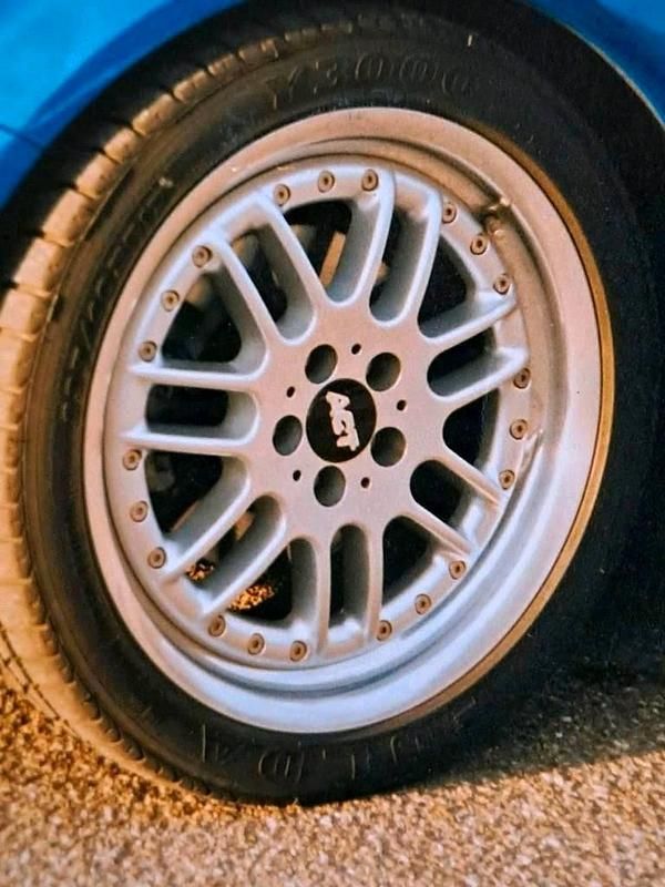 Gebraucht VW Golf IV 75 PS (55 kW) 2005 Rot Limousine