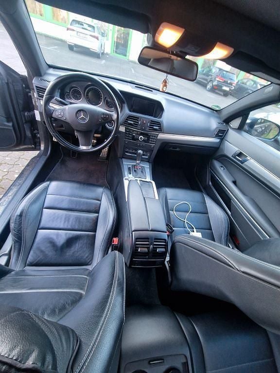 Gebraucht Mercedes E350 231 PS (169 kW) 2009 Grau Coupé