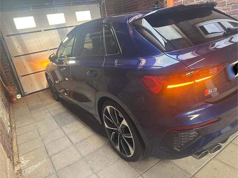 Gebraucht Audi S3 Ambiente 310 PS (228 kW) 2022 Blau Limousine