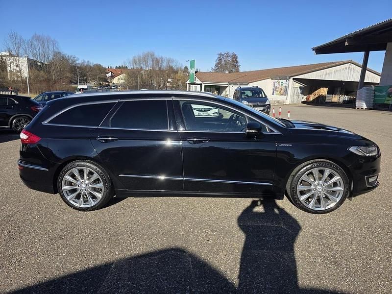 Gebraucht Ford Mondeo Vignale 211 PS (155 kW) 2016 Schwarz Kombi