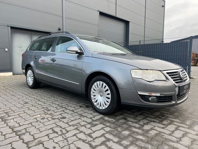 Grau Gebraucht 2005 VW Passat Comfortline Kombi | 2.990 € (Fairer Preis) - Bild 1/4