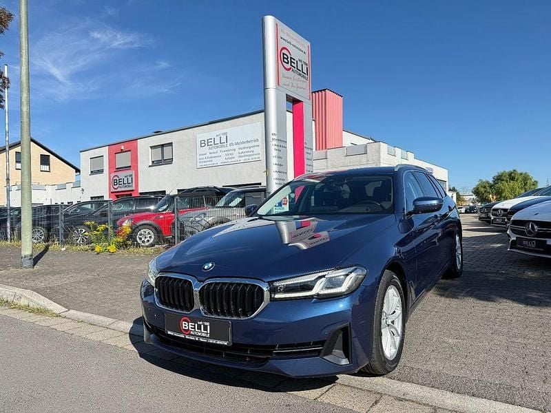 Phytonicblau Gebraucht 2021 BMW 520 Sport Line Kombi | 23.950 € (Superpreis) - Bild 1/4