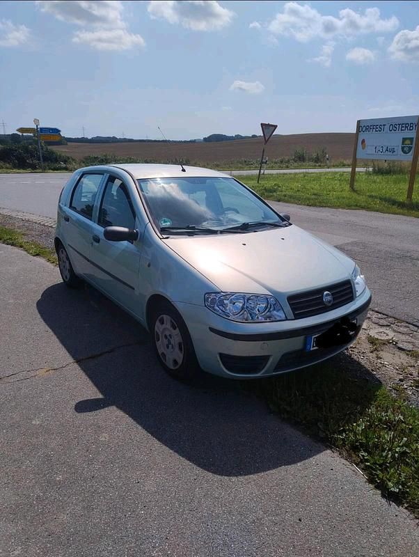 Grün Gebraucht 2003 Fiat Punto Kleinwagen | 350 € (Superpreis) - Bild 1/4