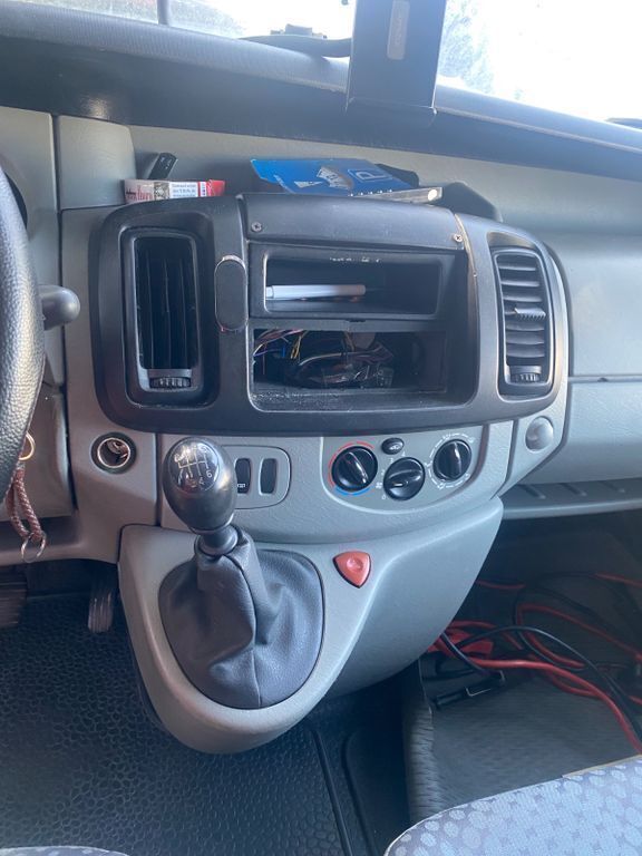 Weiß Gebraucht 2007 Renault Trafic Van | 2.000 € - Bild 1/4