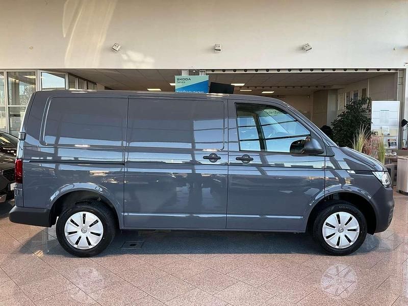Gebraucht VW Transporter 150 PS (110 kW) 2024 Pure grey Van