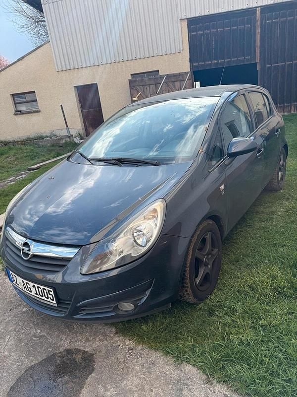 Gebraucht Opel Corsa 85 PS (62 kW) 2010 Andere farben Kleinwagen