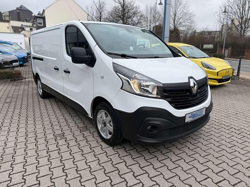 Gebraucht Renault Trafic 116 PS (85 kW) 2016 Gletscherweiss Van / Kleinbus