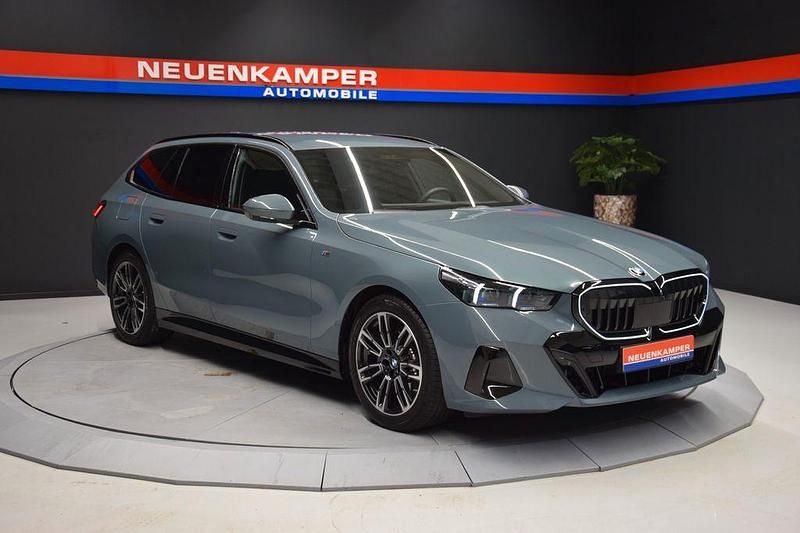 Gebraucht BMW 520 M Sport 197 PS (144 kW) 2024 Grün Kombi