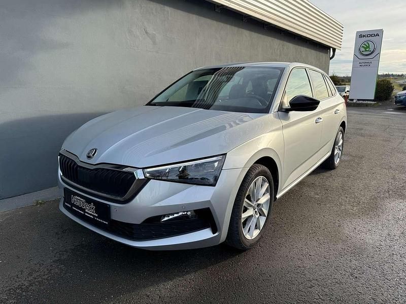 Gebraucht Skoda Scala Style 116 PS (85 kW) 2019 Brilliant silber metallic Kleinwagen
