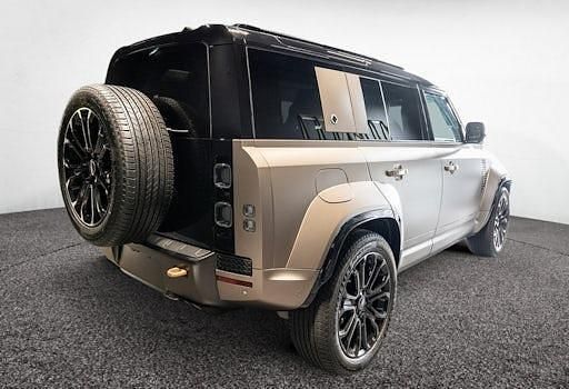 Gebraucht Land Rover Defender 635 PS (467 kW) 2025 Braun SUV