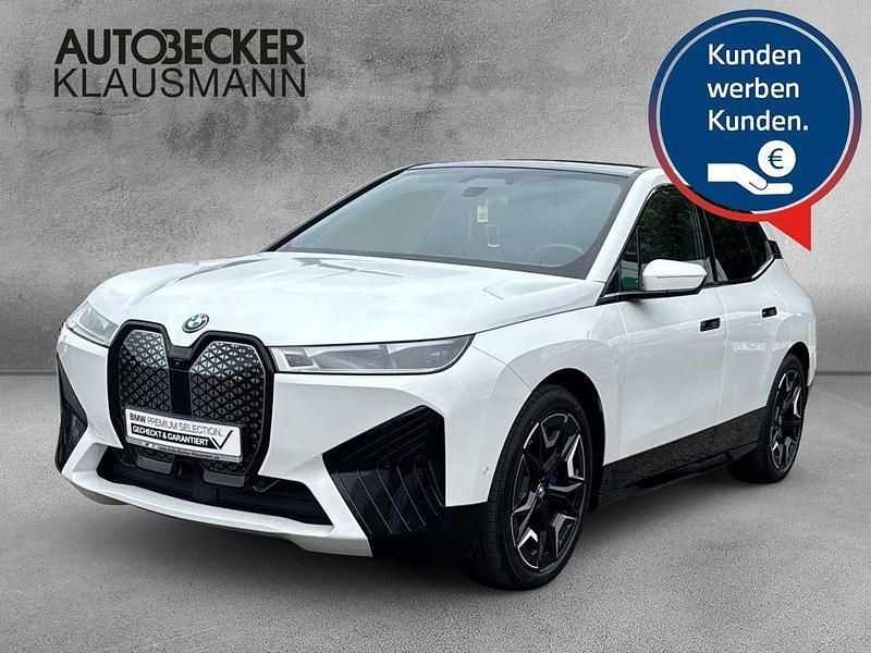 Weiss Gebraucht 2022 BMW iX Sport Line SUV | 44.920 € (Fairer Preis) - Bild 1/4