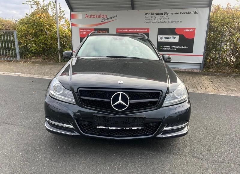 Gebraucht Mercedes C220 170 PS (125 kW) 2011 Schwarz Kombi