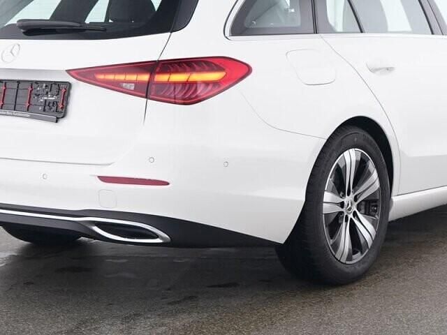 Gebraucht Mercedes C200 Avantgarde 204 PS (150 kW) 2025 Unilack polarweiß Kombi