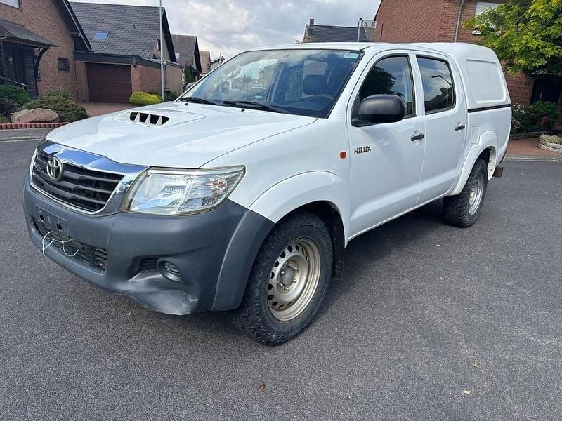 Weiß Gebraucht 2016 Toyota HiLux Abholung | 16.000 € - Bild 1/4