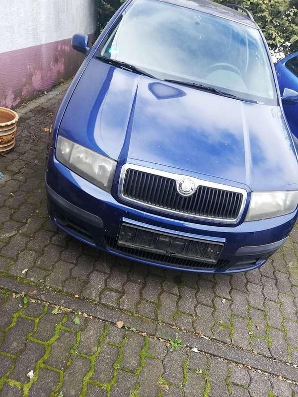 Blau Gebraucht 2006 Skoda Fabia Ambiente Kombi | 700 € (Guter Preis) - Bild 1/4