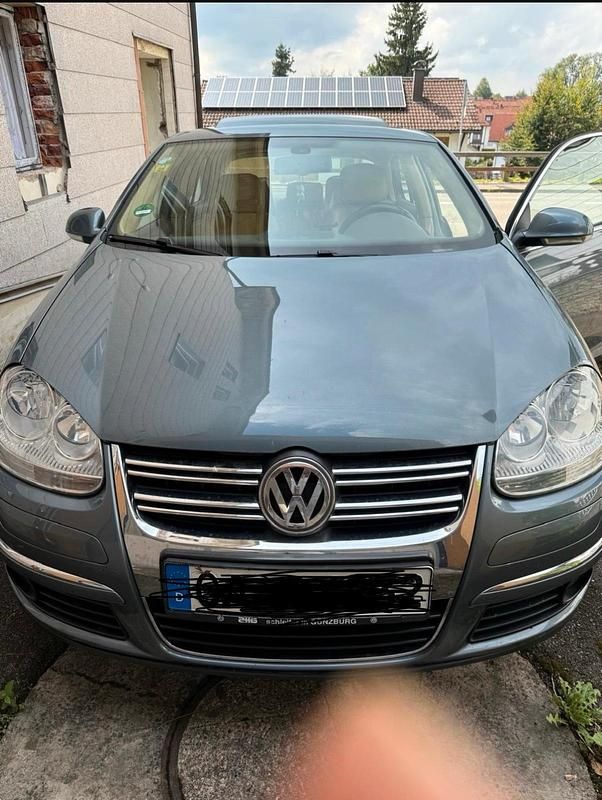 Second-hand VW Jetta 115 CP (84 kW) 2006 Berlinǎ