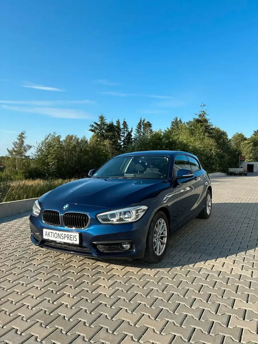 Gebraucht BMW 116 Advantage 116 PS (85 kW) 2018 Blau Kleinwagen