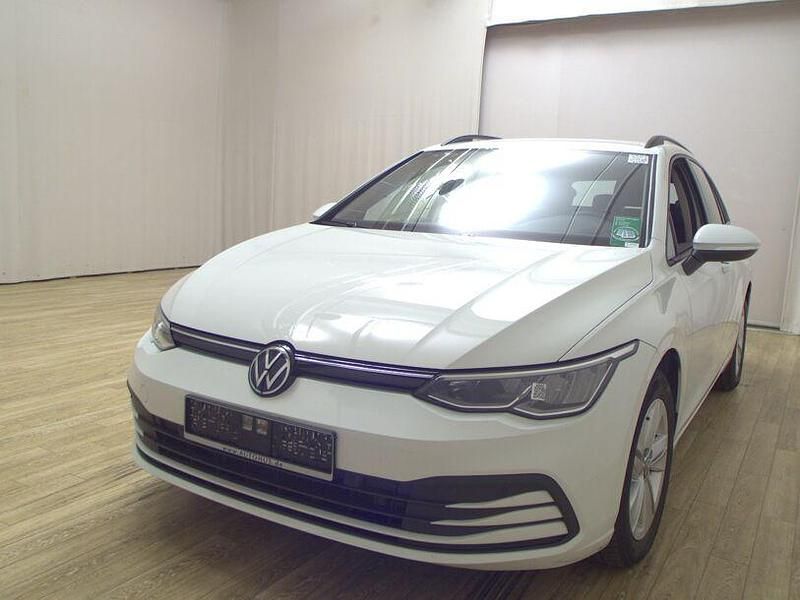 Gebraucht VW Golf VIII Life 150 PS (110 kW) 2022 Weiss Kombi