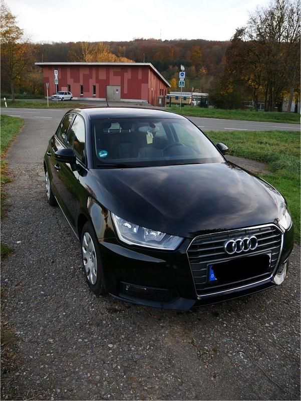 Gebraucht Audi A1 Sportback 95 PS (69 kW) 2017 Schwarz Kleinwagen