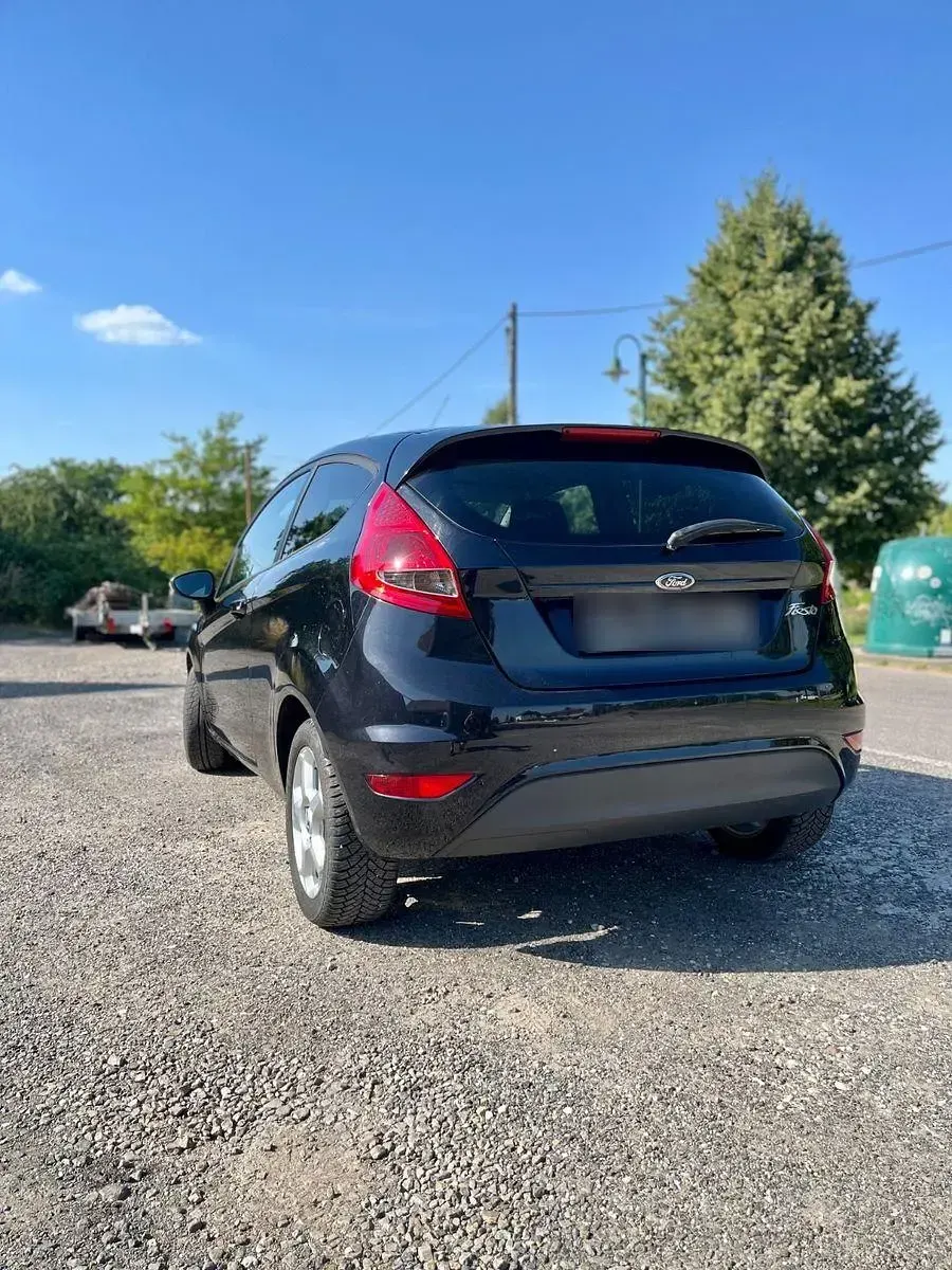 Gebraucht Ford Fiesta Trend 60 PS (44 kW) 2011 Schwarz Limousine