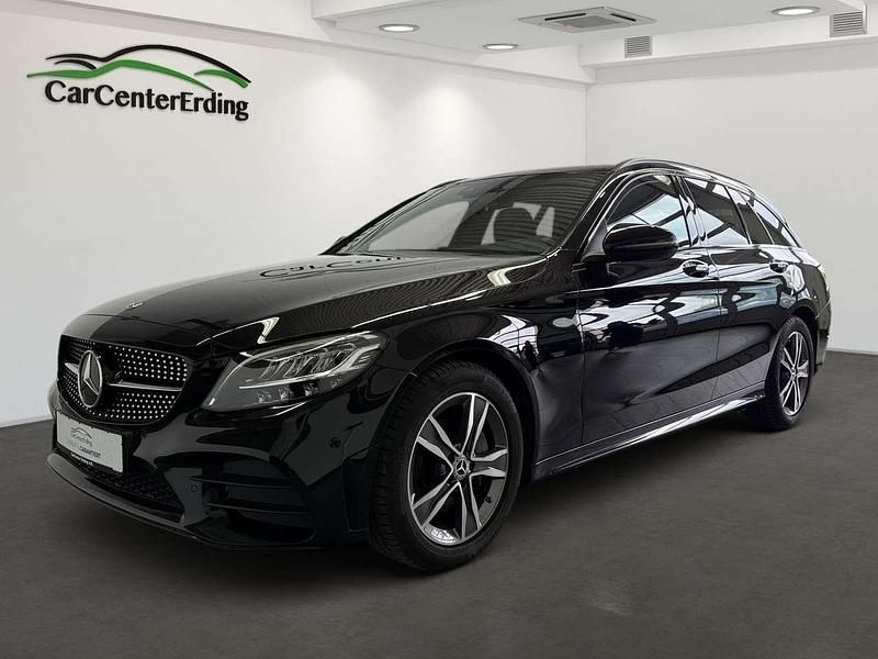 Ung. schwarz unilack Gebraucht 2021 Mercedes C200 AMG Kombi | 24.990 € (Etwas zu teuer) - Bild 1/4