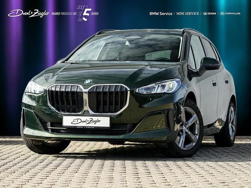 San remo green Gebraucht 2025 BMW 218 Active Tourer Performance Van / Kleinbus | 28.999 € (Superpreis) - Bild 1/4