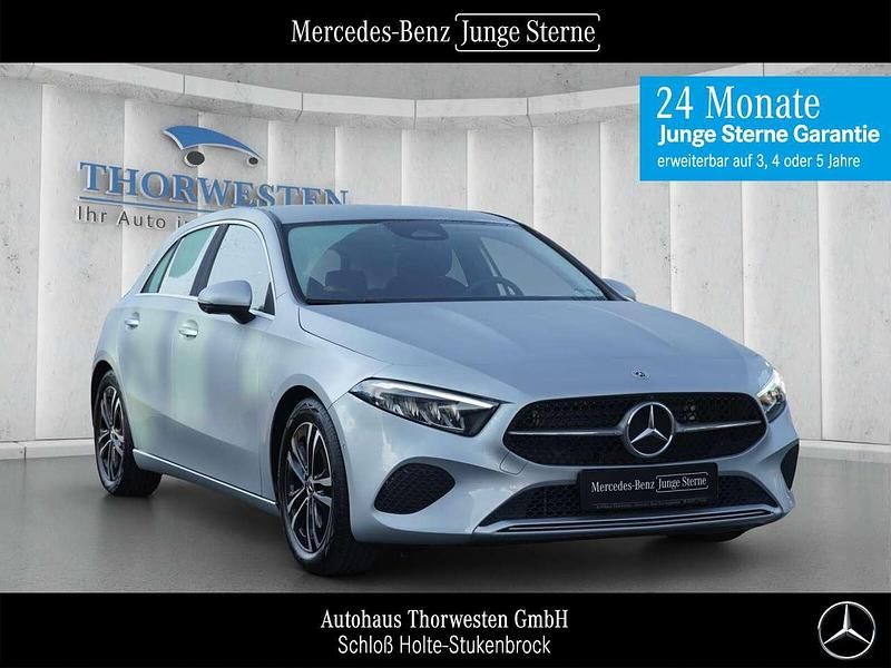 Silber Gebraucht 2024 Mercedes A180 Progressive Limousine | 29.350 € (Fairer Preis) - Bild 1/4