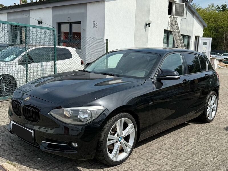 Schwarz Gebraucht 2012 BMW 118 Sport Line Kleinwagen | 8.777 € (Fairer Preis) - Bild 1/4