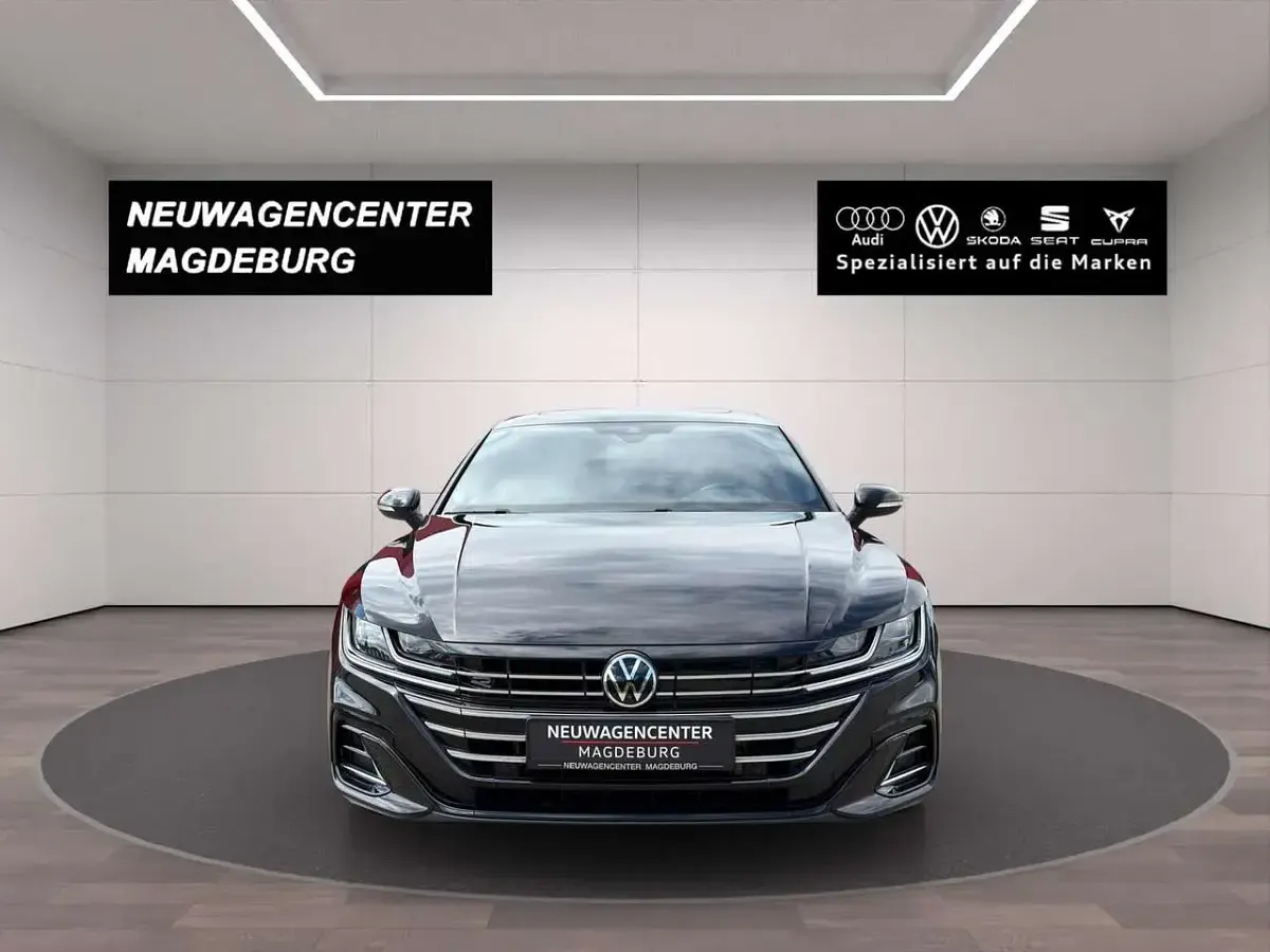 Gebraucht VW Arteon R-line 218 PS (160 kW) 2023 Deep black perleffekt Kombi