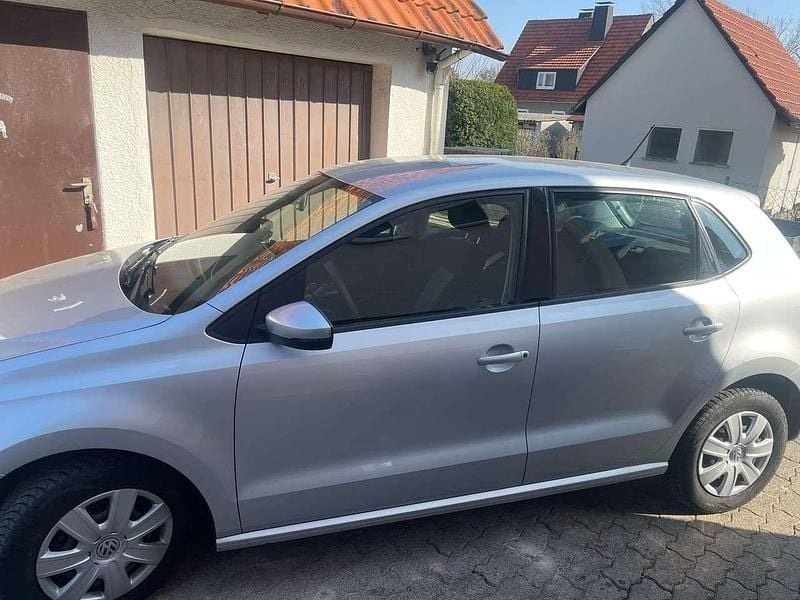 Silber Gebraucht 2012 VW Polo Kleinwagen | 3.900 € (Guter Preis) - Bild 1/4