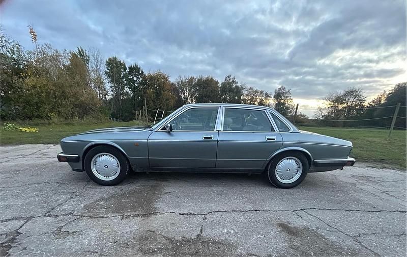 Gebraucht Jaguar XJ 226 PS (166 kW) 1993 Grau Limousine