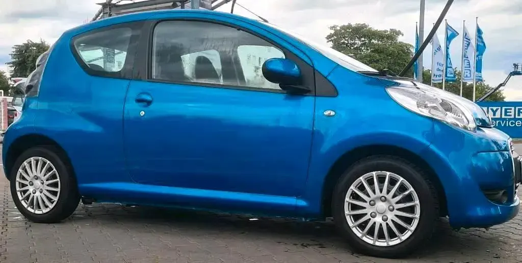 Gebraucht Citroën C1 70 PS (51 kW) 2012 Blau Kleinwagen