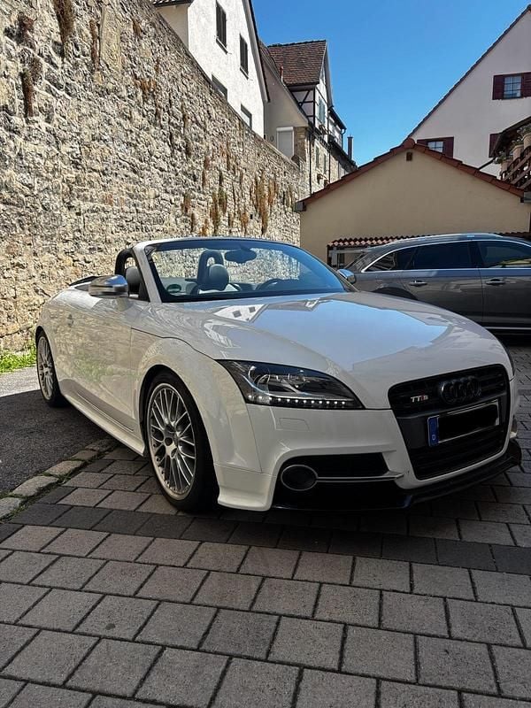 Weiß Gebraucht 2012 Audi TT Roadster Cabrio | 22.290 € (Etwas zu teuer) - Bild 1/4