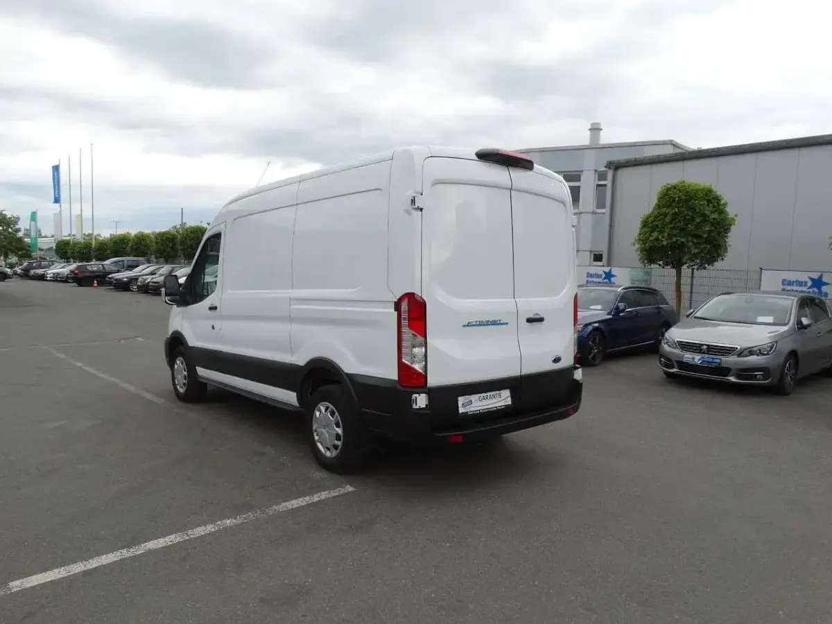 Gebraucht Ford Transit 135 kW (184 PS) 2023 Froßt weiß Van / Kleinbus