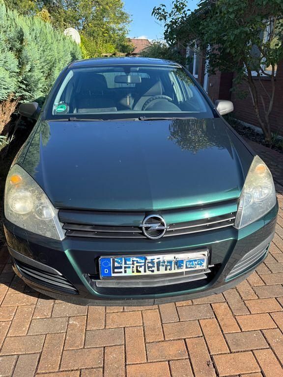 Grün Gebraucht 2004 Opel Astra Sport Limousine | 2.000 € (Fairer Preis) - Bild 1/4