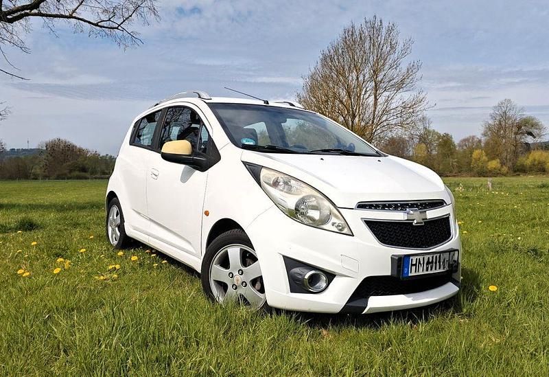 Gebraucht Chevrolet Spark LT 82 PS (60 kW) 2011 Weiß Kleinwagen