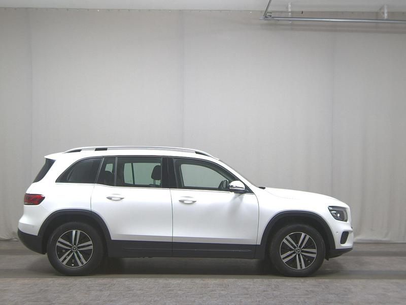 Weiss Gebraucht 2021 Mercedes GLB200 Style SUV | 25.380 € (Superpreis) - Bild 1/4