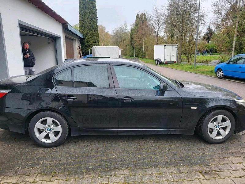Gebraucht BMW 520 177 PS (130 kW) 2008 Schwarz Limousine