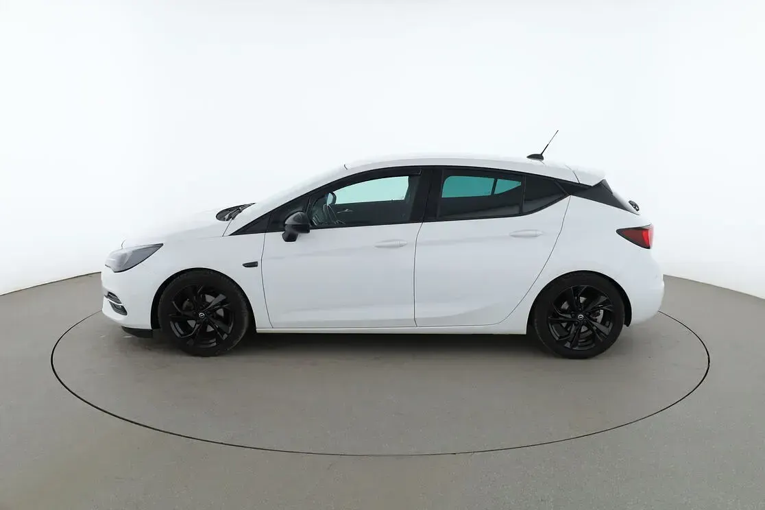 Usata Opel Astra GS Line 2021 Bianco Berlina