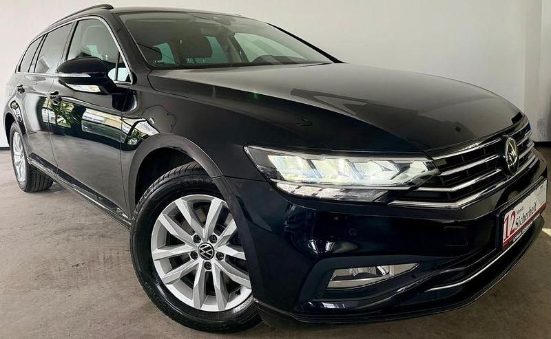 Schwarz Gebraucht 2023 VW Passat Business Kombi | 19.490 € (Fairer Preis) - Bild 1/4