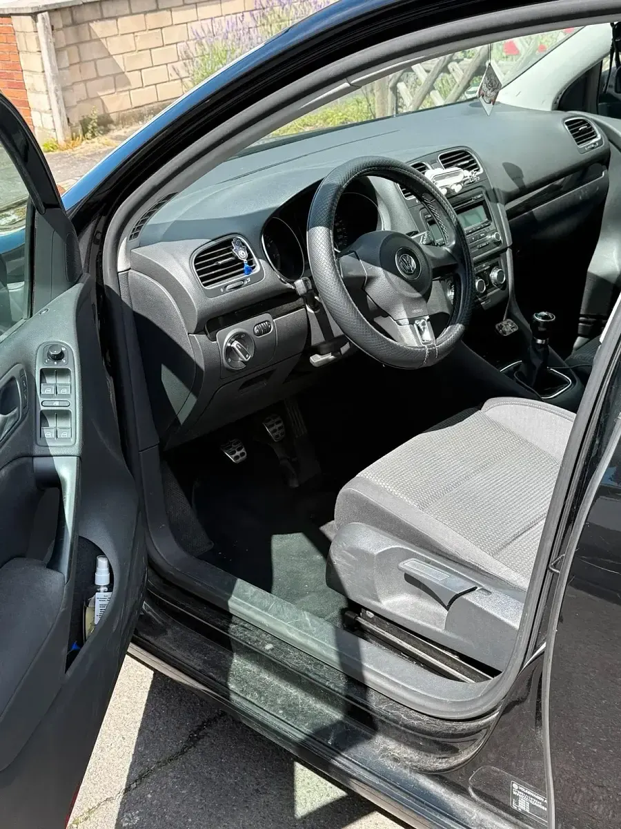 Gebraucht VW Golf VI 105 PS (77 kW) 2009 Schwarz Kleinwagen