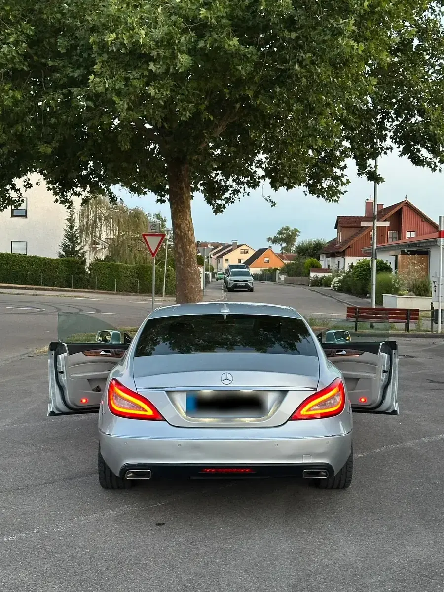 Gebraucht Mercedes CLS350 265 PS (194 kW) 2012 Silber Coupé