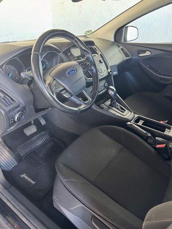 Second-hand Ford Focus Titanium 120 CP (88 kW) 2015 Negru Break