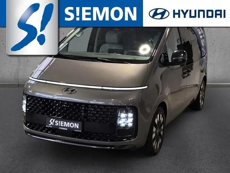 Olivine grey Gebraucht 2023 Hyundai Staria Signature Van | 43.430 € (Guter Preis) - Bild 1/1