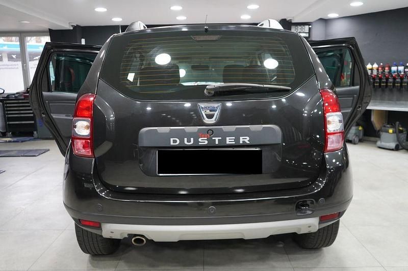 Gebraucht Dacia Duster 125 PS (91 kW) 2015 Schwarz SUV