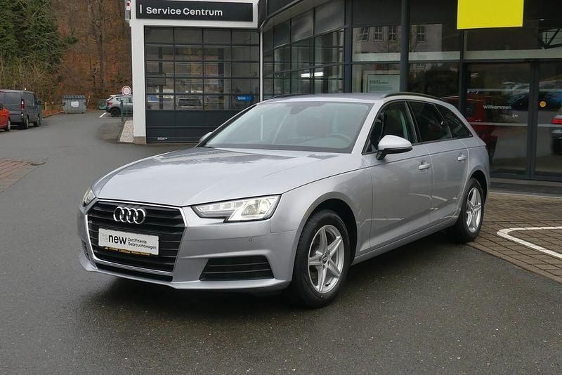 Gebraucht Audi A4 Basis 150 PS (110 kW) 2018 Silber Kombi