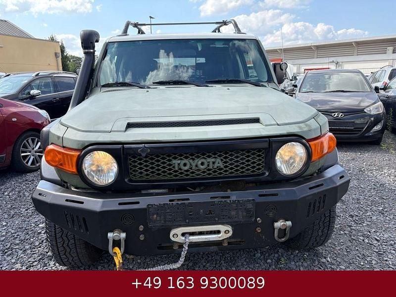 Weiß Gebraucht 2006 Toyota FJ SUV | 12.950 € - Bild 1/4